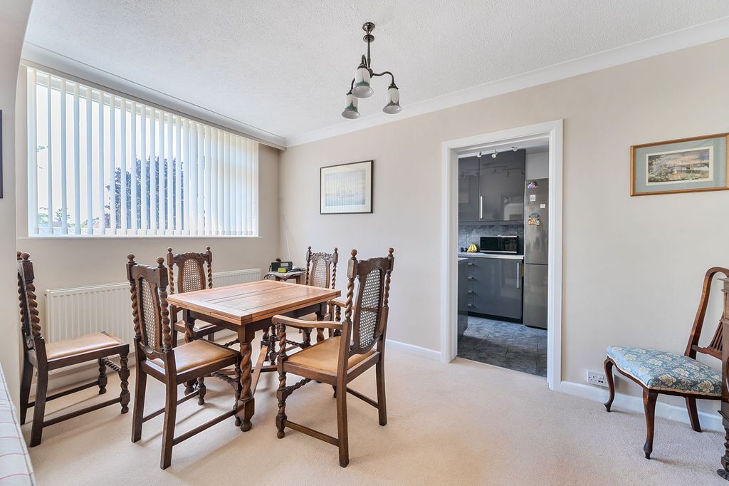 Additional image 6 of 3 bed flat for saleAvenue Road, Epsom KT18