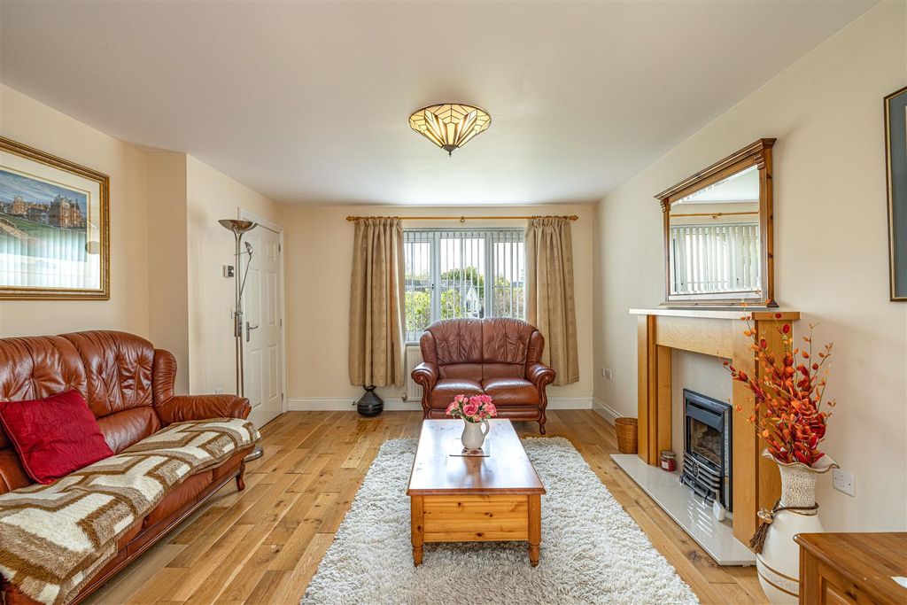 Additional image 3 of 5 bed detached house for sale21 The Beeches, Tweedbank, Galashiels TD1