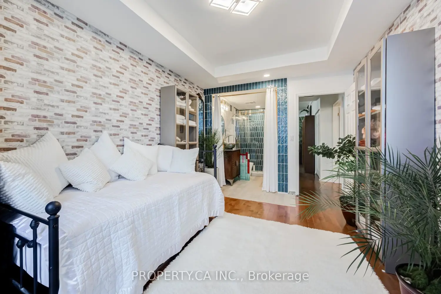 Additional image 13 of 4200 Bathurst Street 701