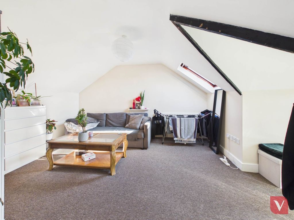 Additional image 19 of 8 bed detached house for saleHigh Street South, Dunstable LU6