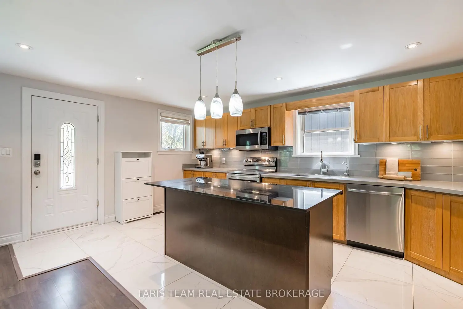 136 Oriole Drive photo 4