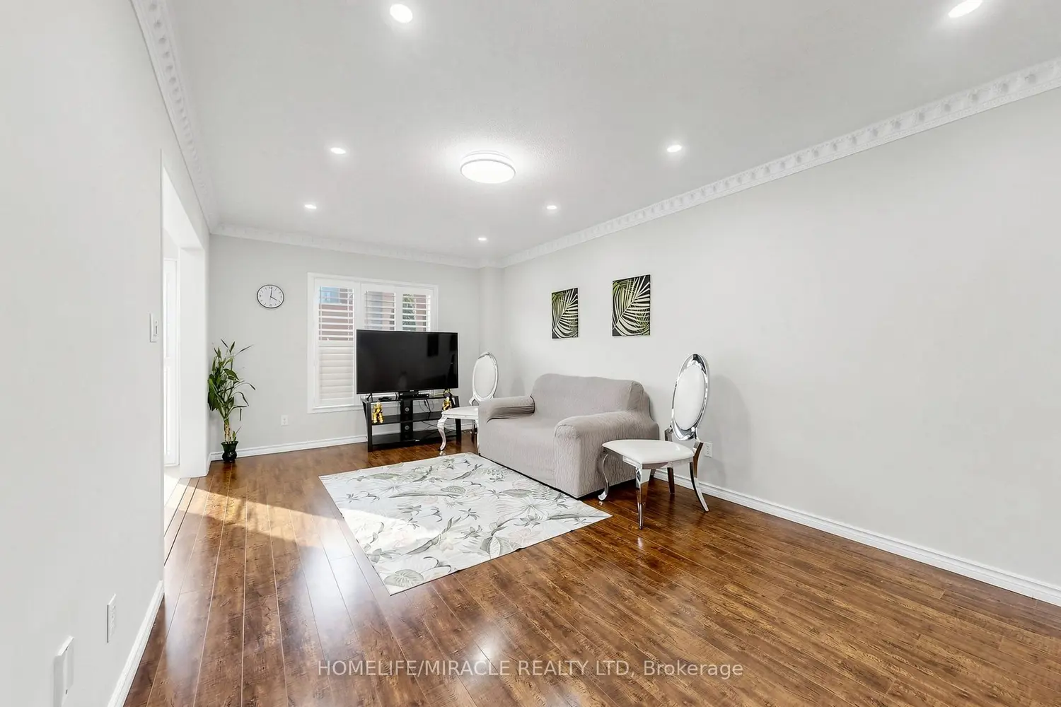 72 Boyd Crescent photo 4