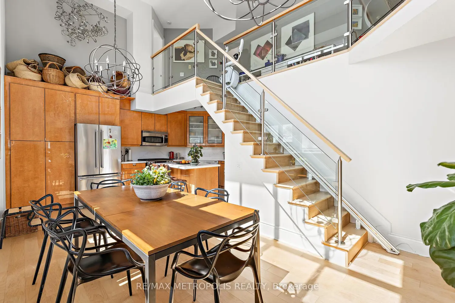 Additional image 5 of 437 Roncesvalles Avenue 438