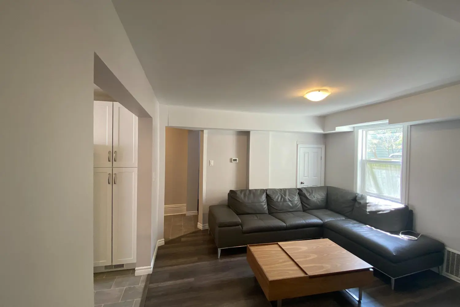 93 Linton Street photo 3