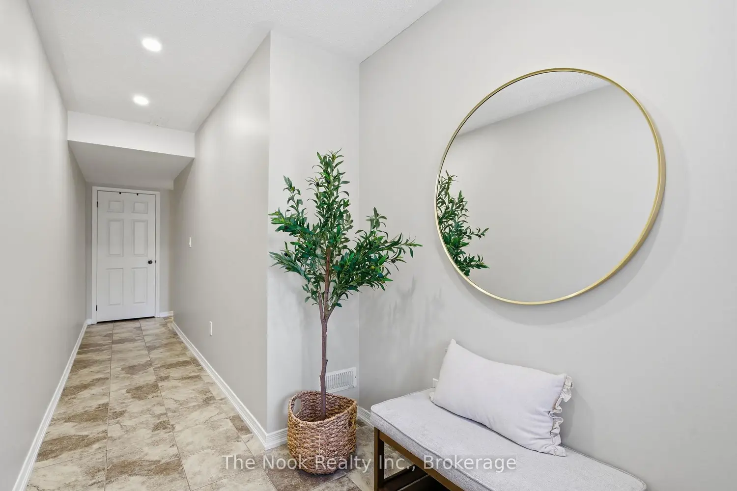 75 Magpie Way photo 3