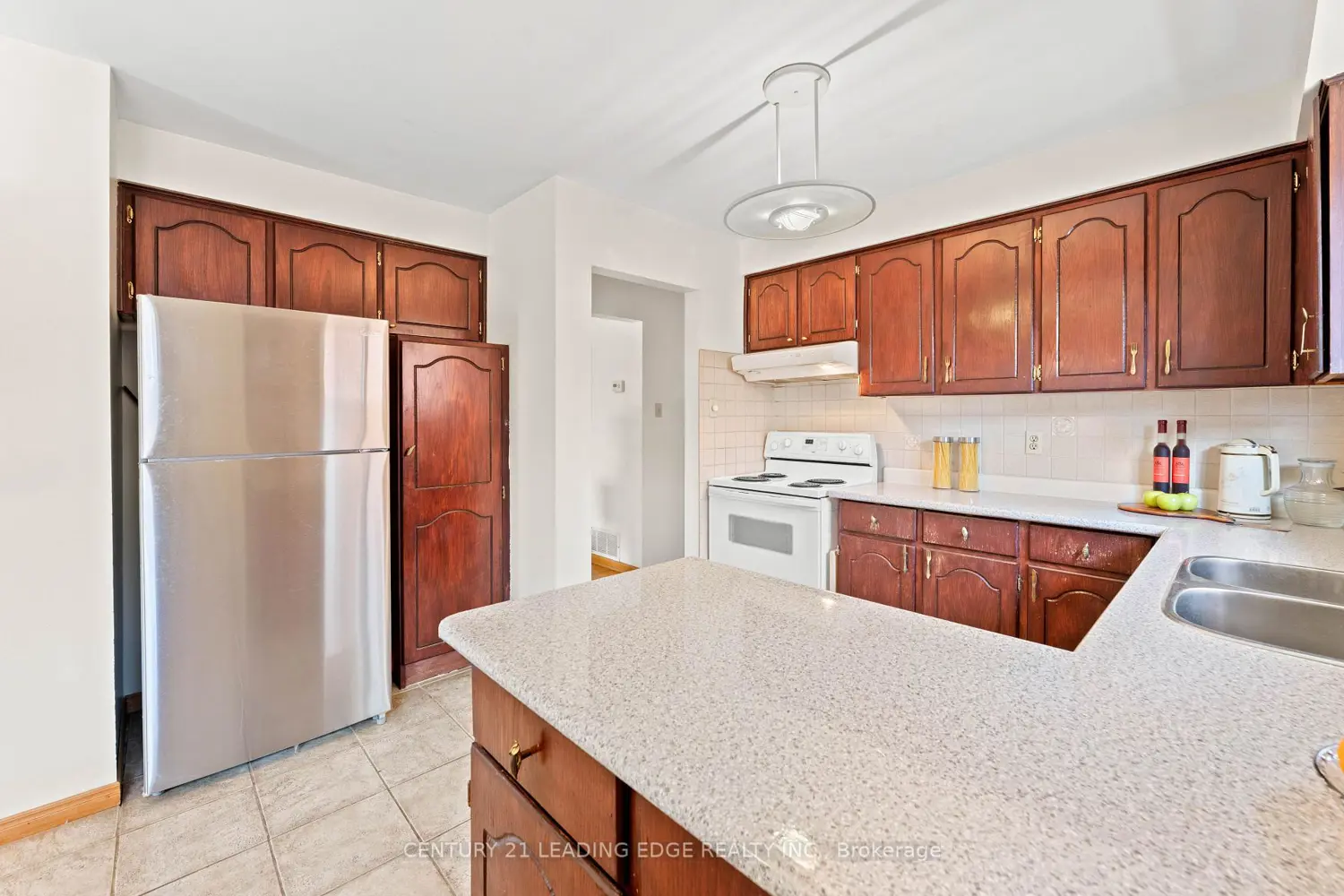 Additional image 11 of 881 Blairholm Avenue