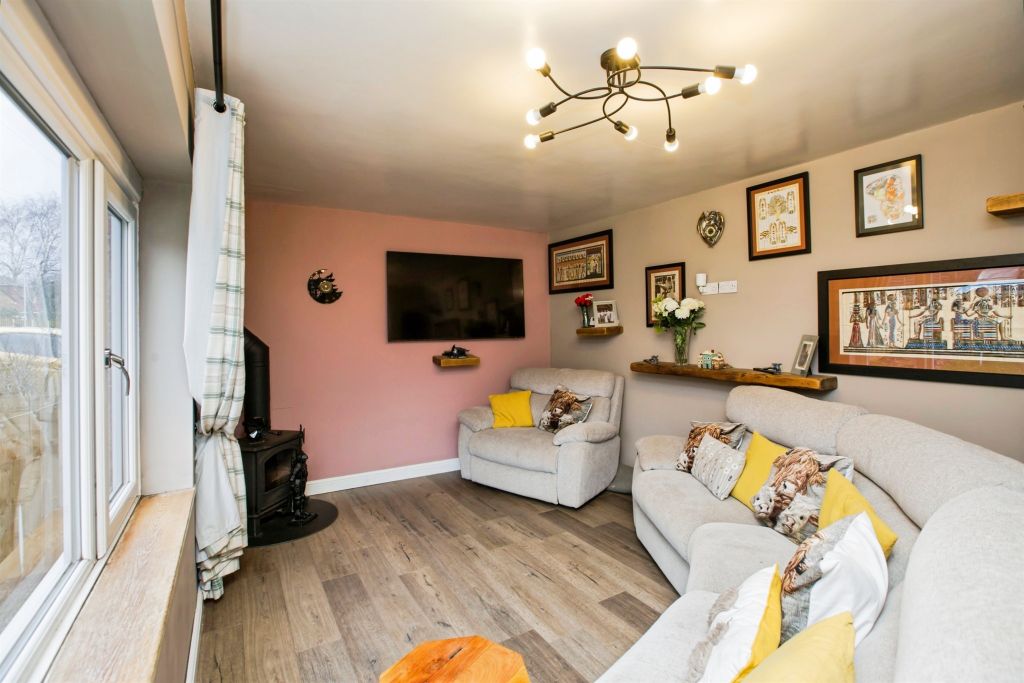 Additional image 8 of 3 bed semi-detached house for saleAlexandra Crescent, Elland HX5