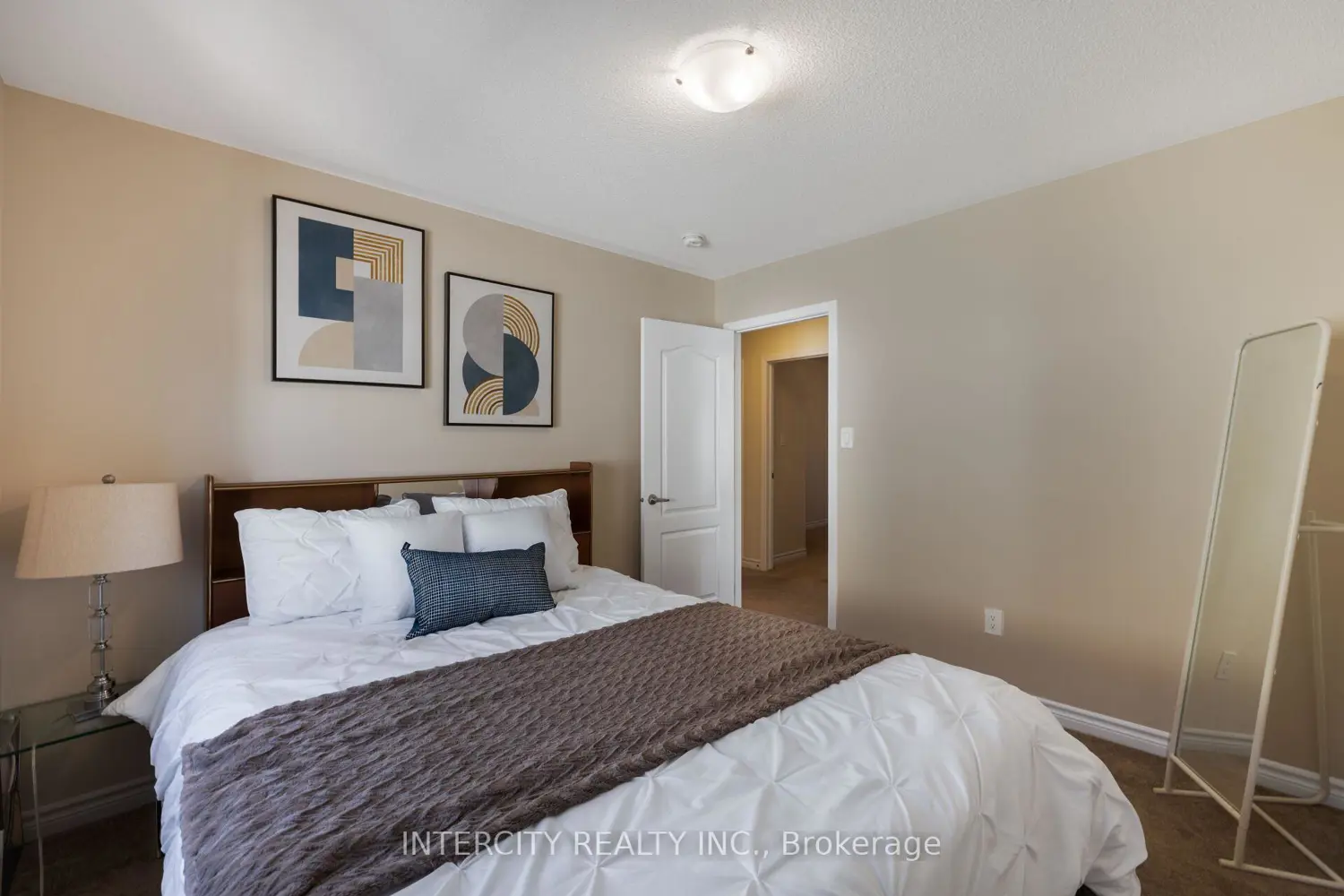 Additional image 16 of 19 Enford Crescent
