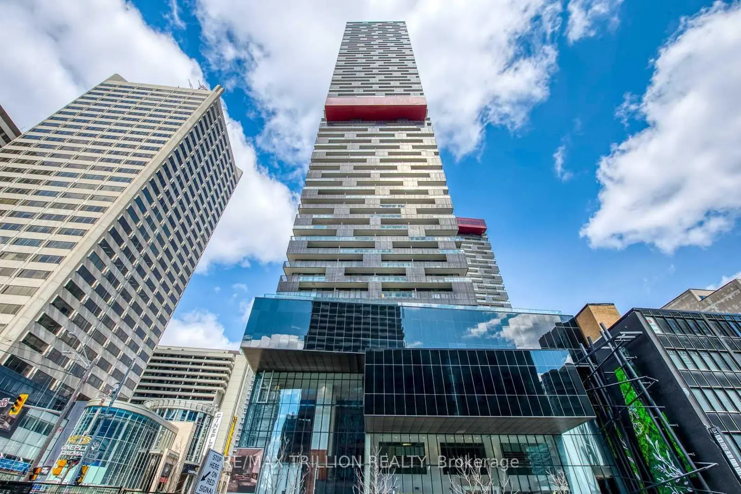 8 Eglinton Avenue 4010