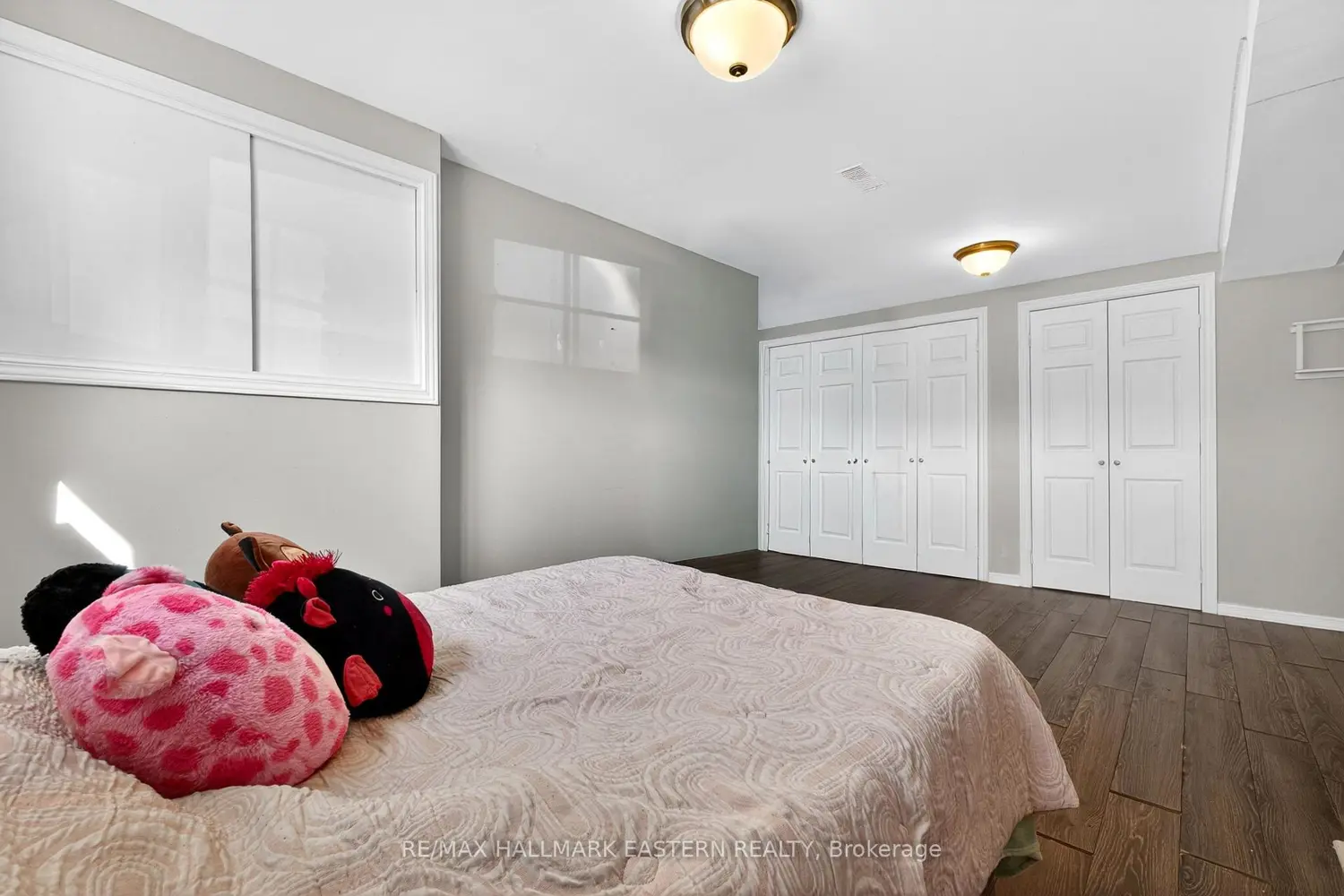 285 Towerhill Road photo 2