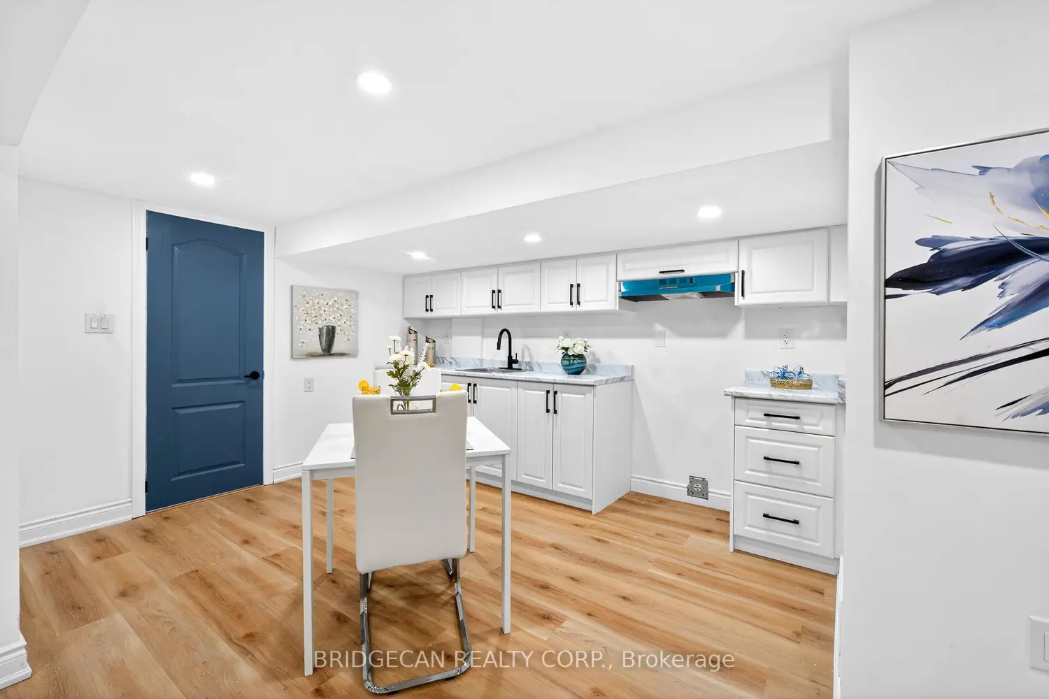Additional image 16 of 82 East 38Th Street