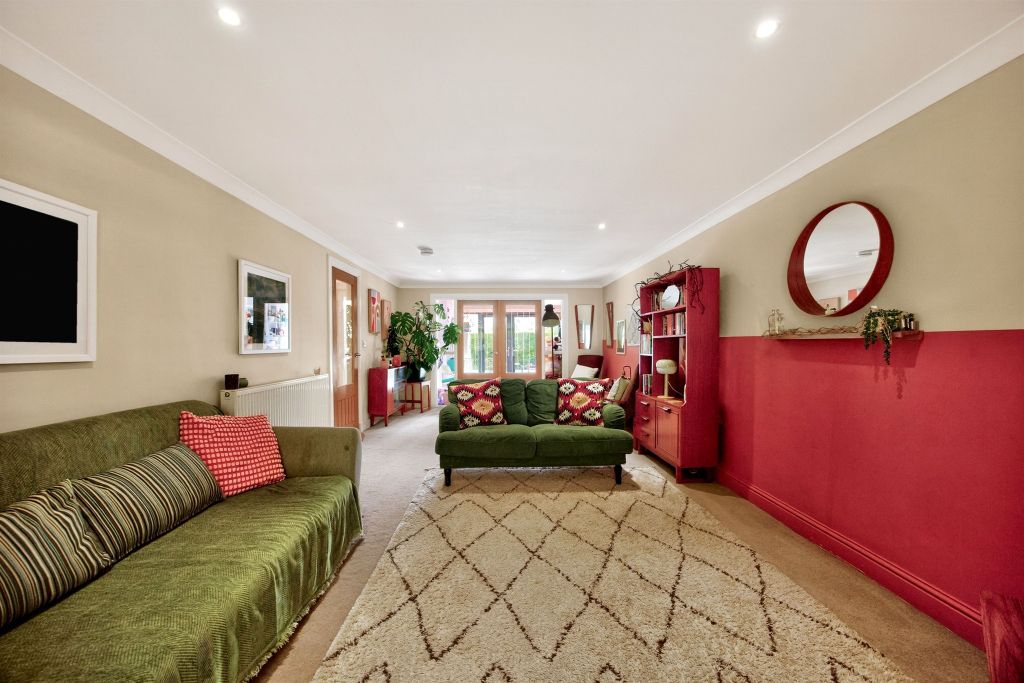Additional image 2 of 4 bed semi-detached house for saleAlloa Road, Stirling FK9