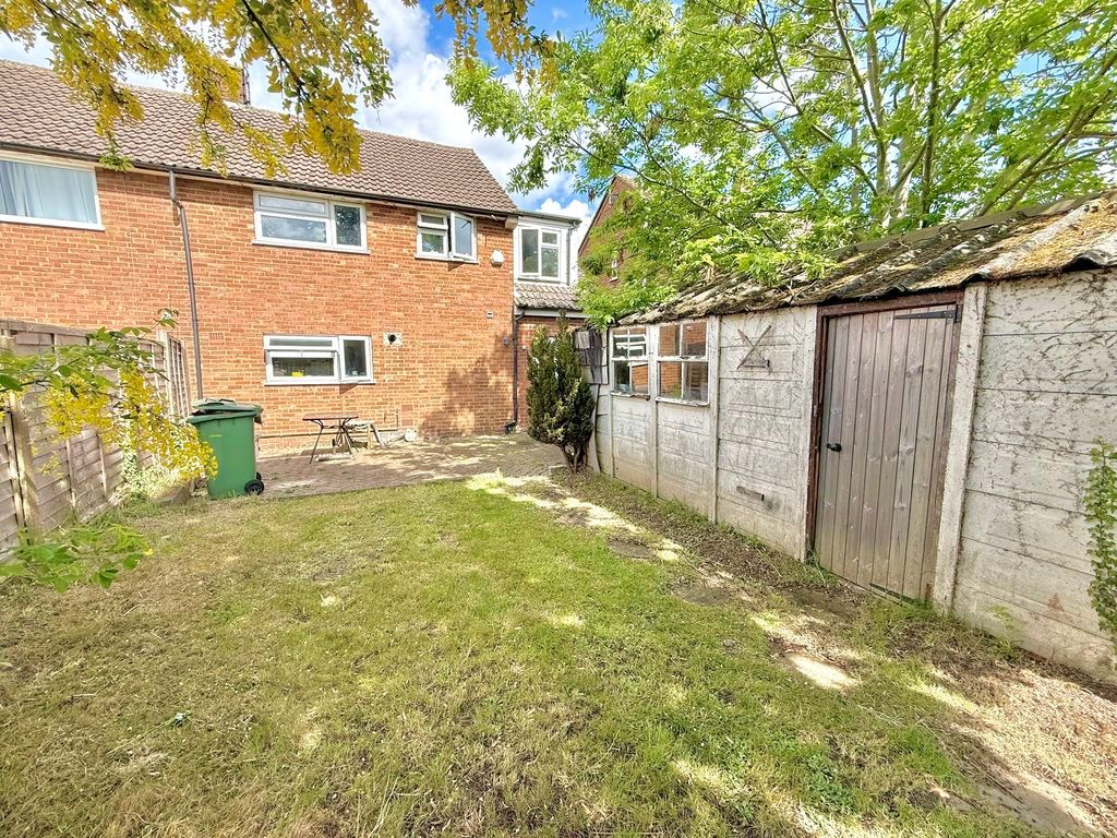 Additional image 14 of 4 bed semi-detached house for saleEvelyn Road, Dunstable LU5