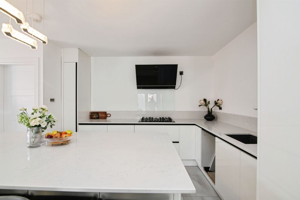 Additional image 6 of 6 bed semi-detached house for saleSledmore Road, Dudley DY2