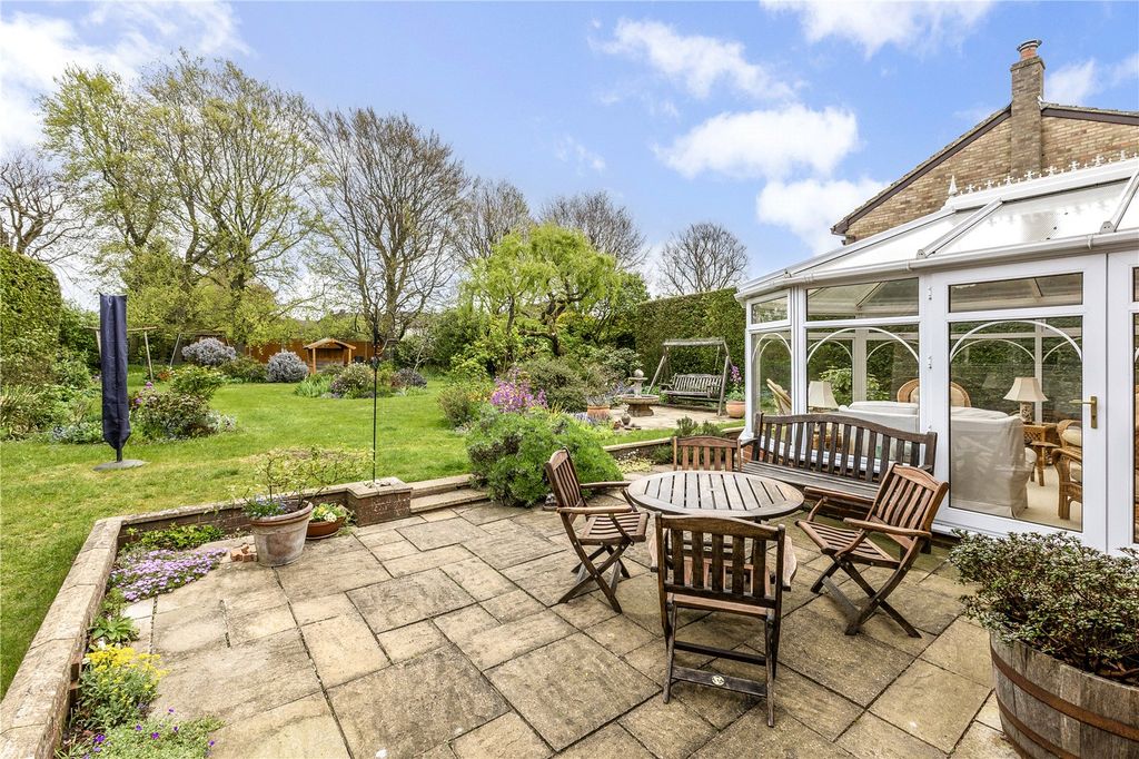Additional image 21 of 4 bed detached house for saleThe Avenue, Dunstable, Bedfordshire LU6