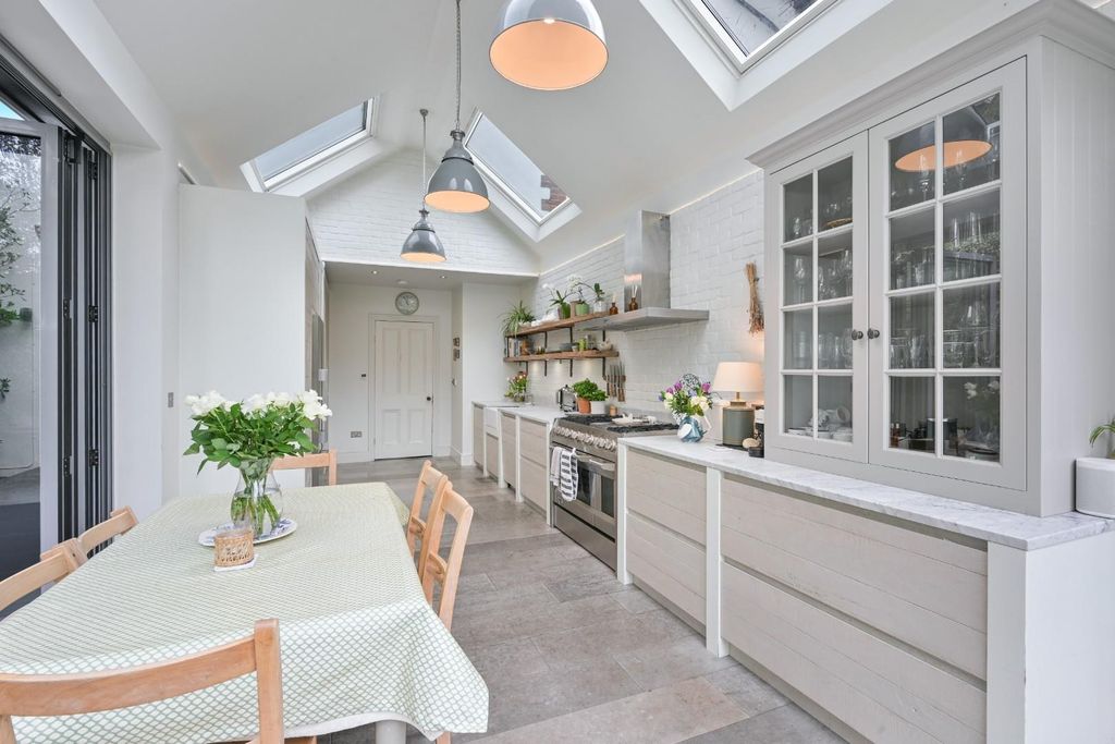Additional image 19 of 6 bed semi-detached house for saleWorple Road, Epsom KT18