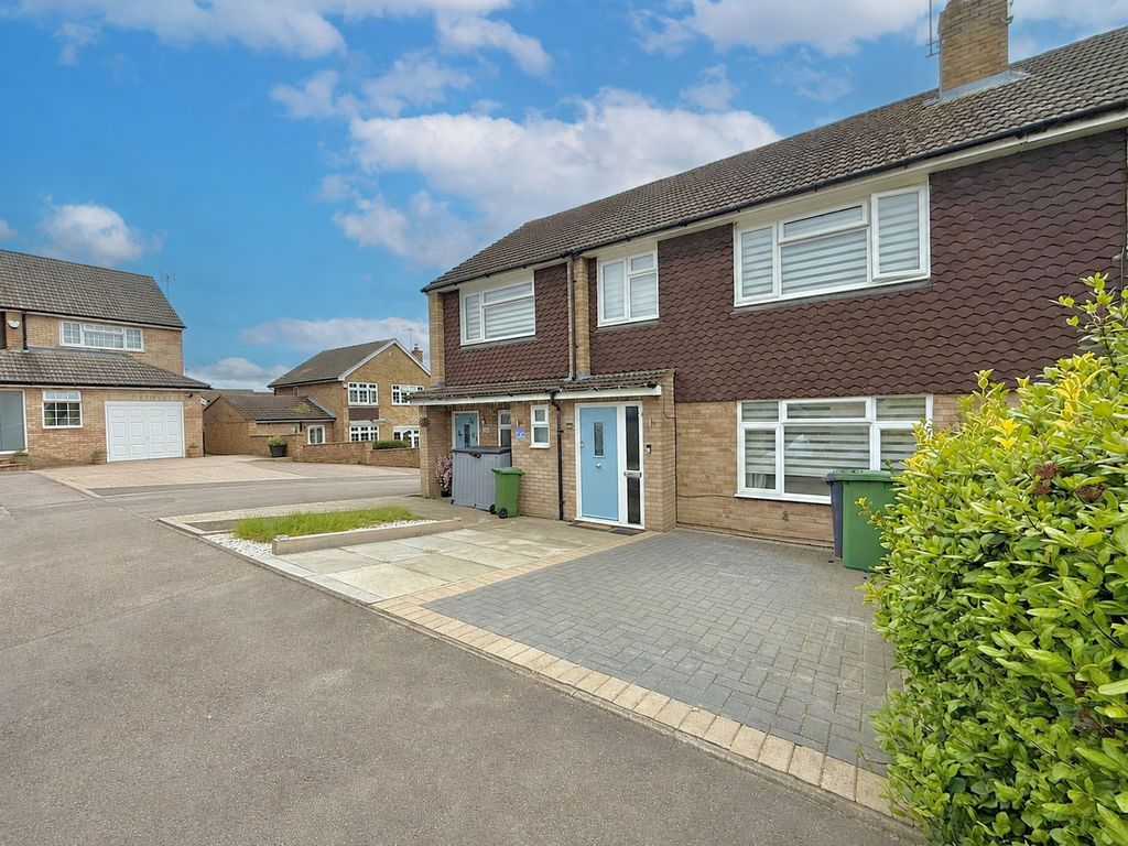 Additional image 32 of 5 bed semi-detached house for saleGilded Acre, Dunstable LU6