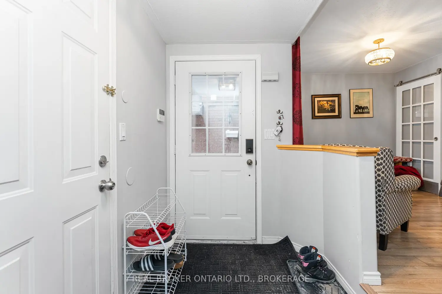 264 Ellesmeer Avenue photo 2