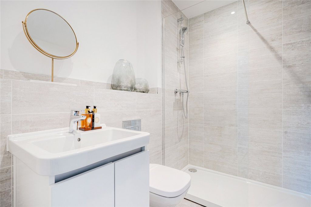 Additional image 10 of 2 bed flat for saleStapleton Close, Egham TW20