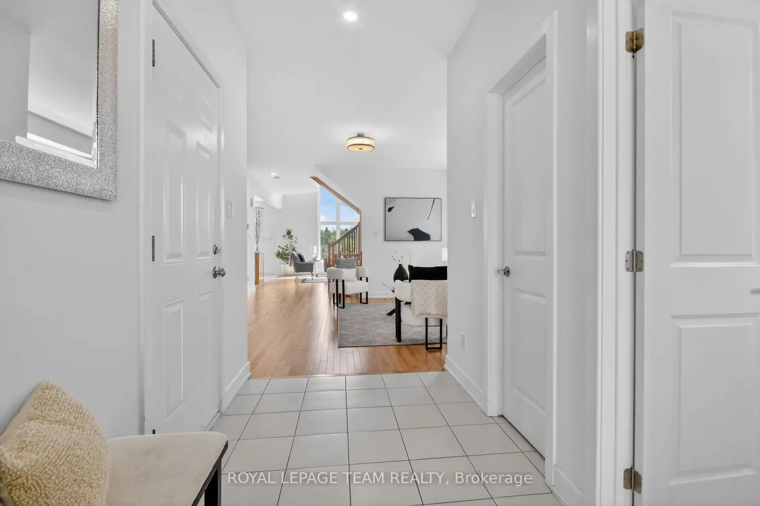 154 Winterhaven Drive photo 2