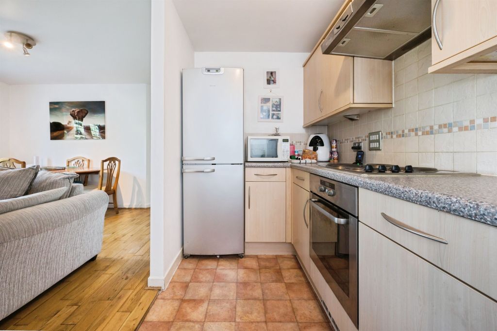 Additional image 9 of 2 bed flat for saleTommy Green Walk, Eastleigh SO50