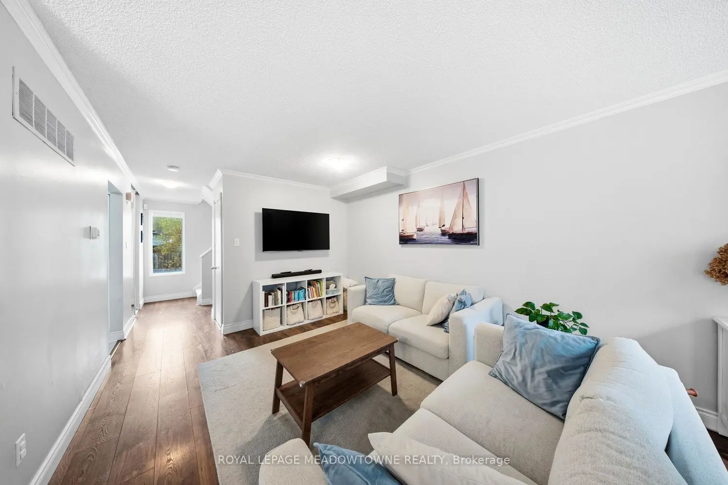 8 Lynden Circle photo 5