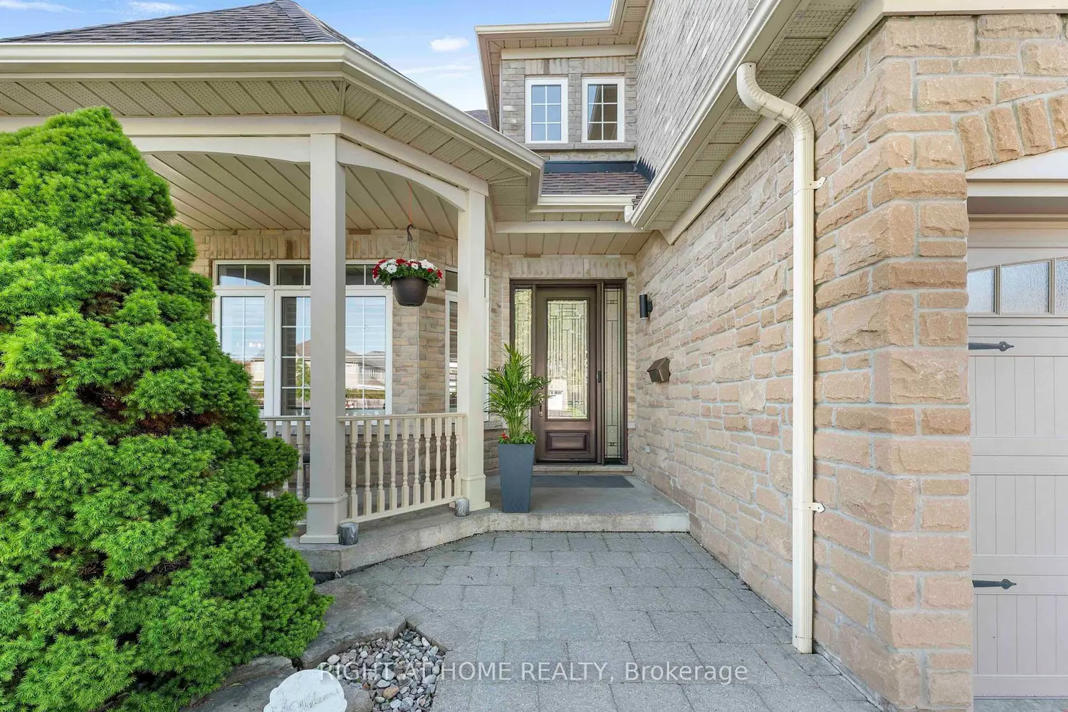 1048 Mcquay Boulevard photo 3