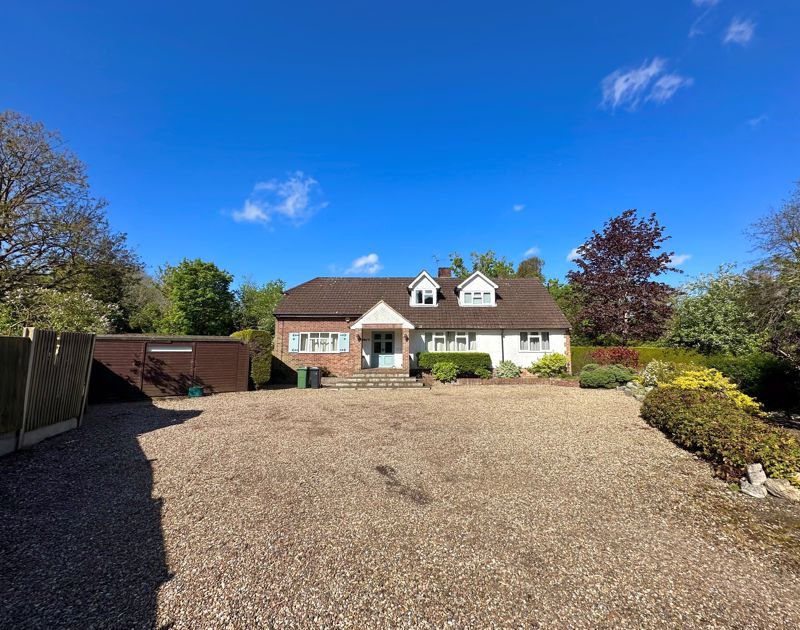 4 bed detached house for saleBurgh Heath Road, Epsom KT17