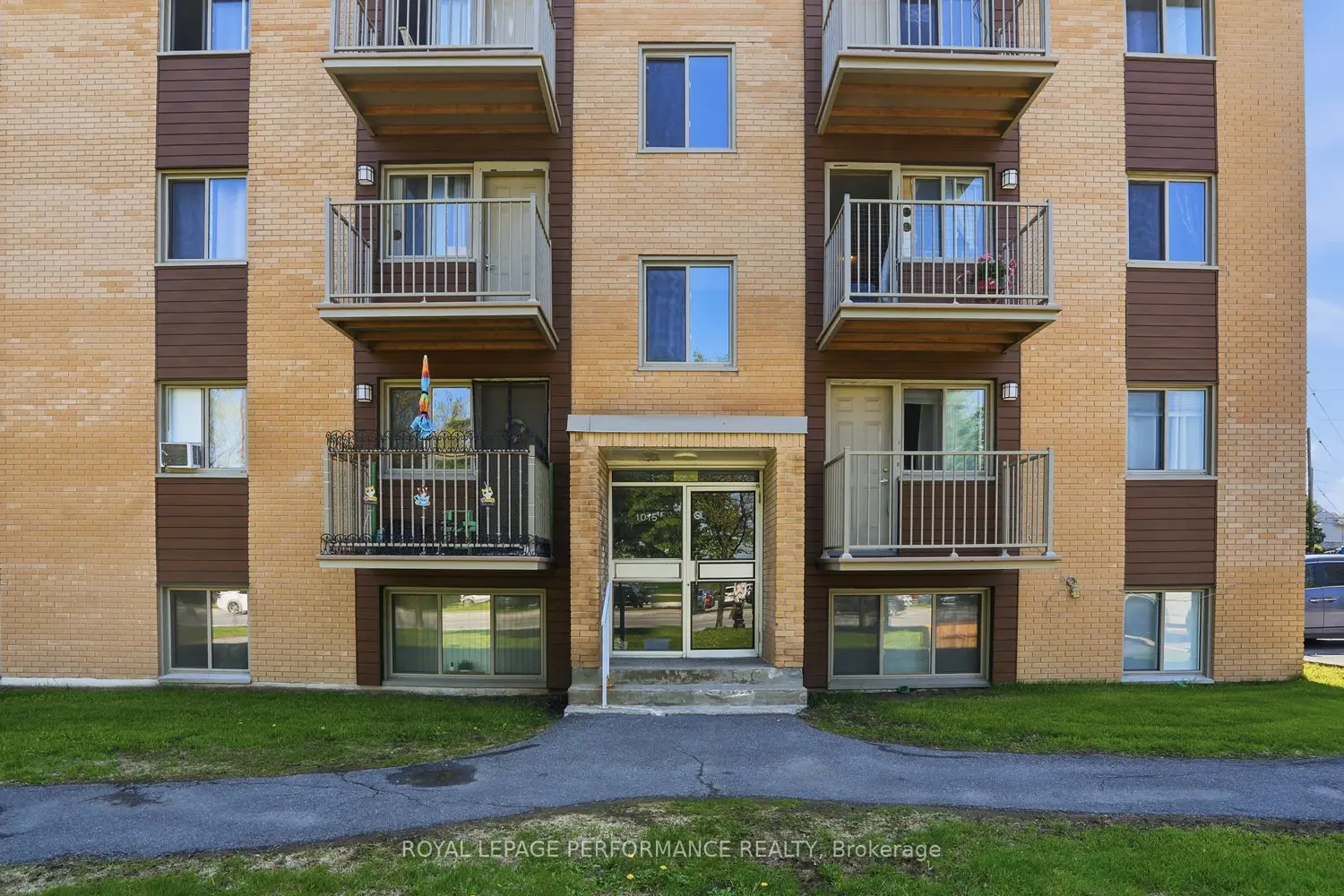 Additional image 2 of 1015 Cartier Boulevard 3