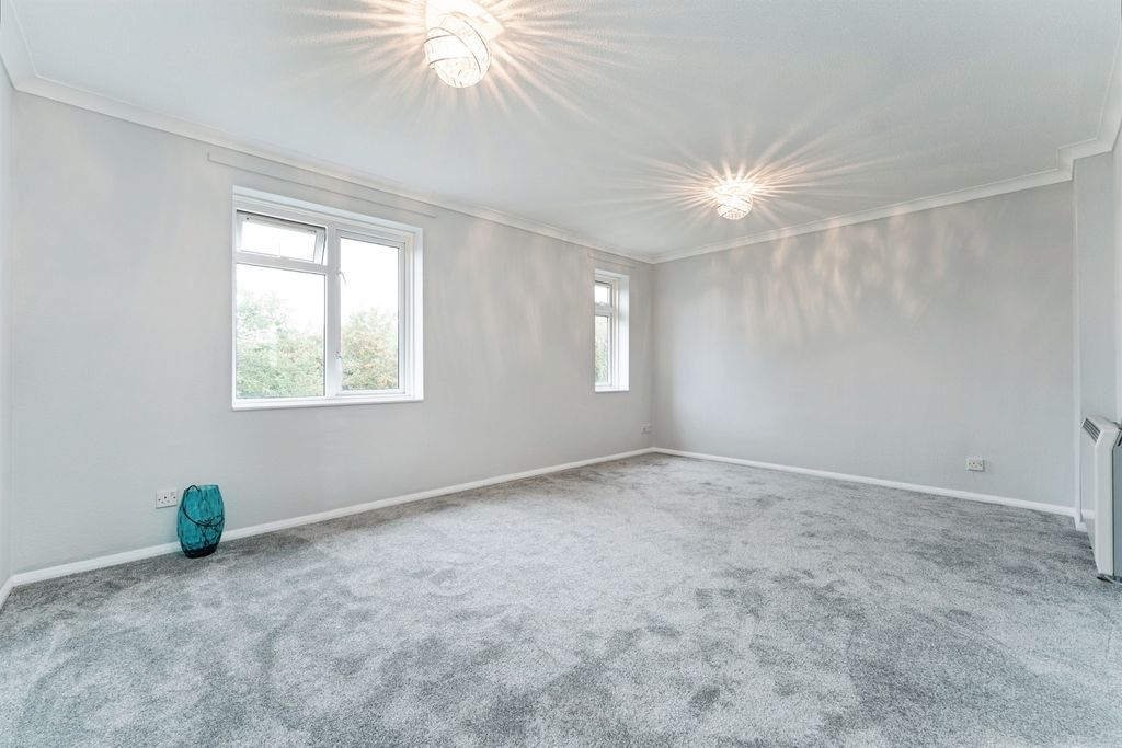 2 bed flat for saleAbbots Way, Ely CB6
