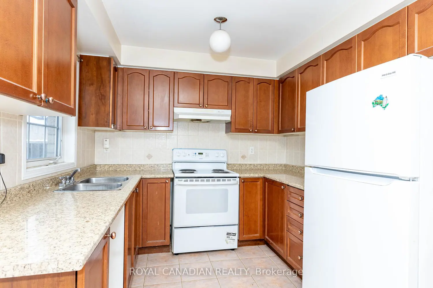 Additional image 7 of 101 Crystalview Crescent
