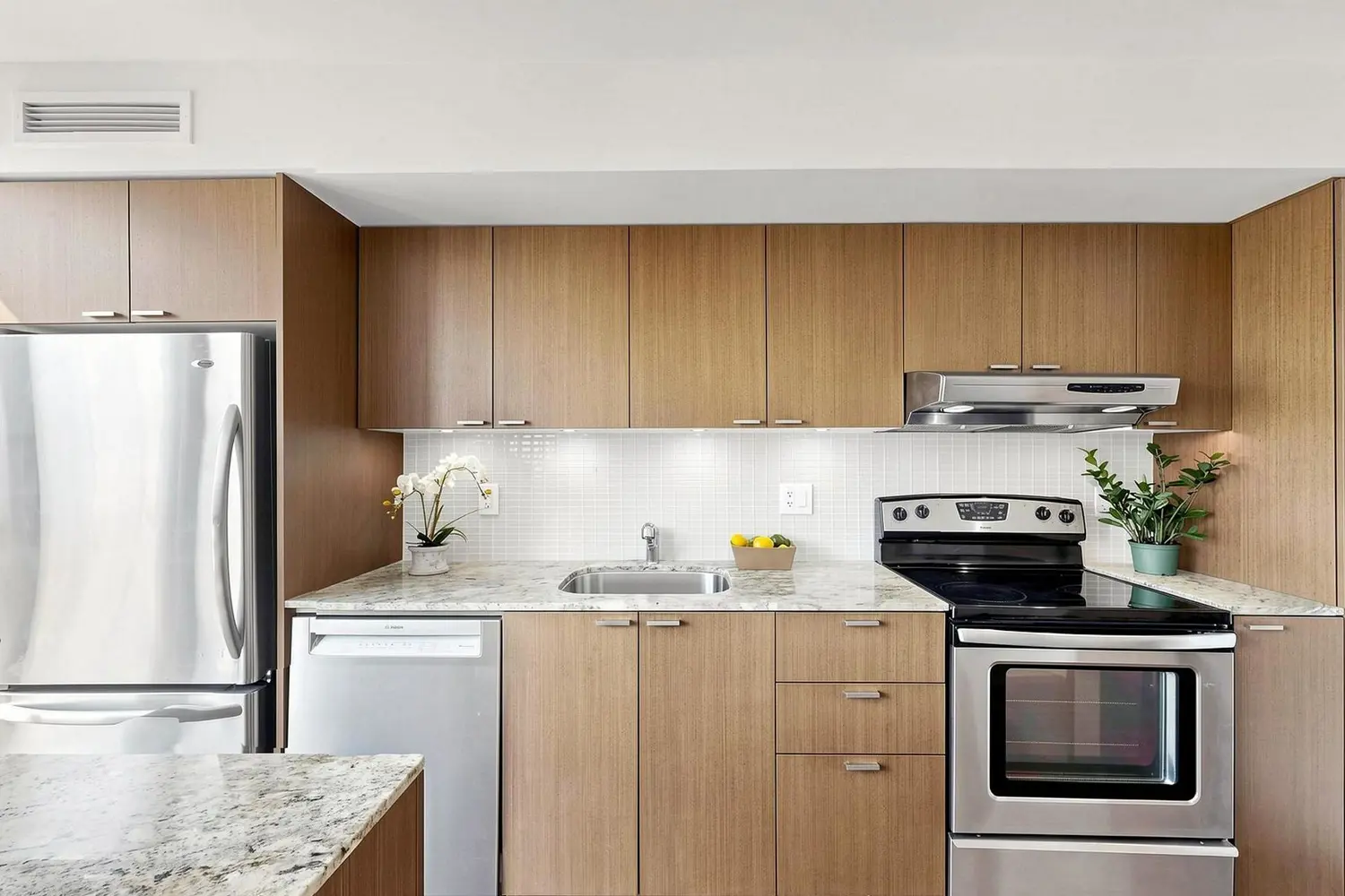 Additional image 6 of 110 Charles Street 1406