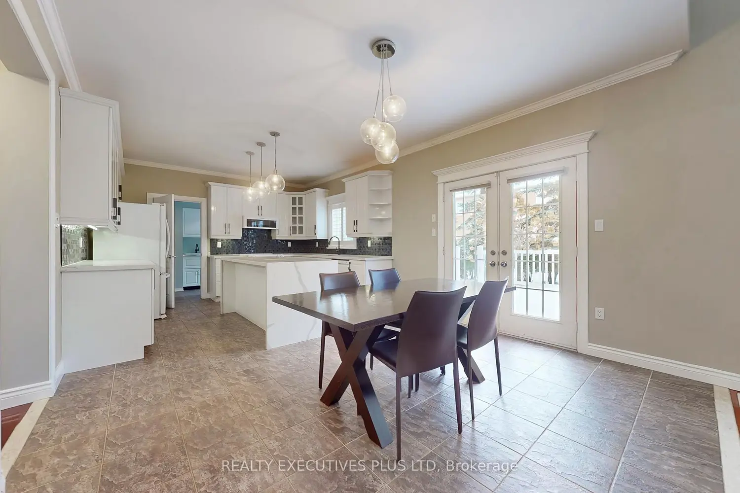 46 Williamson Drive photo 4