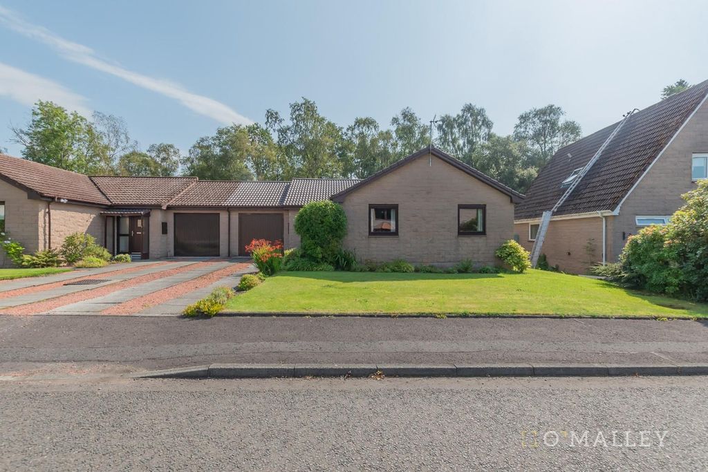 2 bed bungalow for saleHillview Place, Dollar FK14