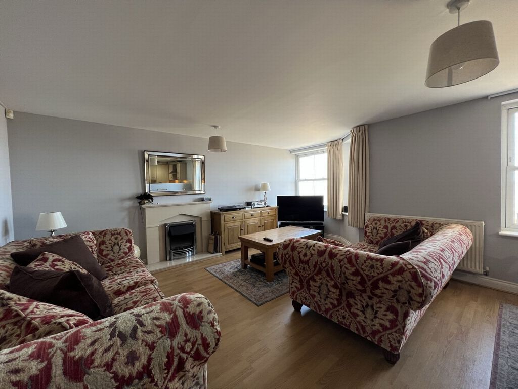Additional image 6 of 2 bed flat for saleMarine Parade, Dawlish EX7