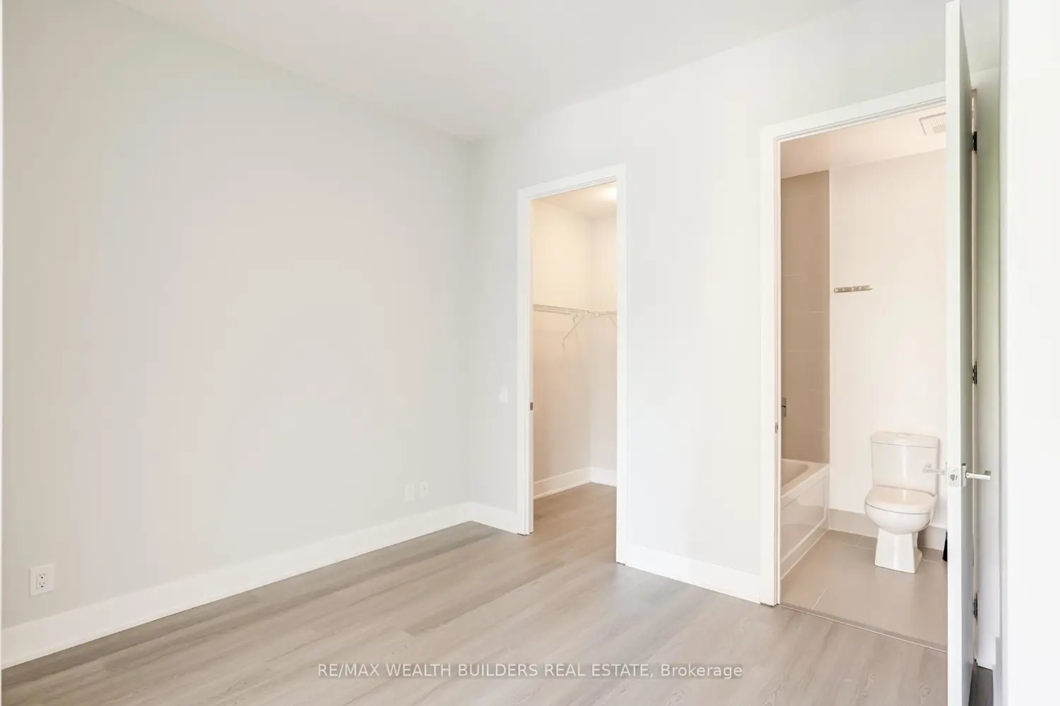 Additional image 6 of 111 St Clair Avenue 328