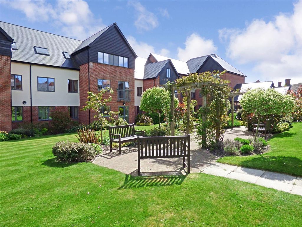 1 bed flat for saleJebb Court, Dairy Grove, Ellesmere SY12