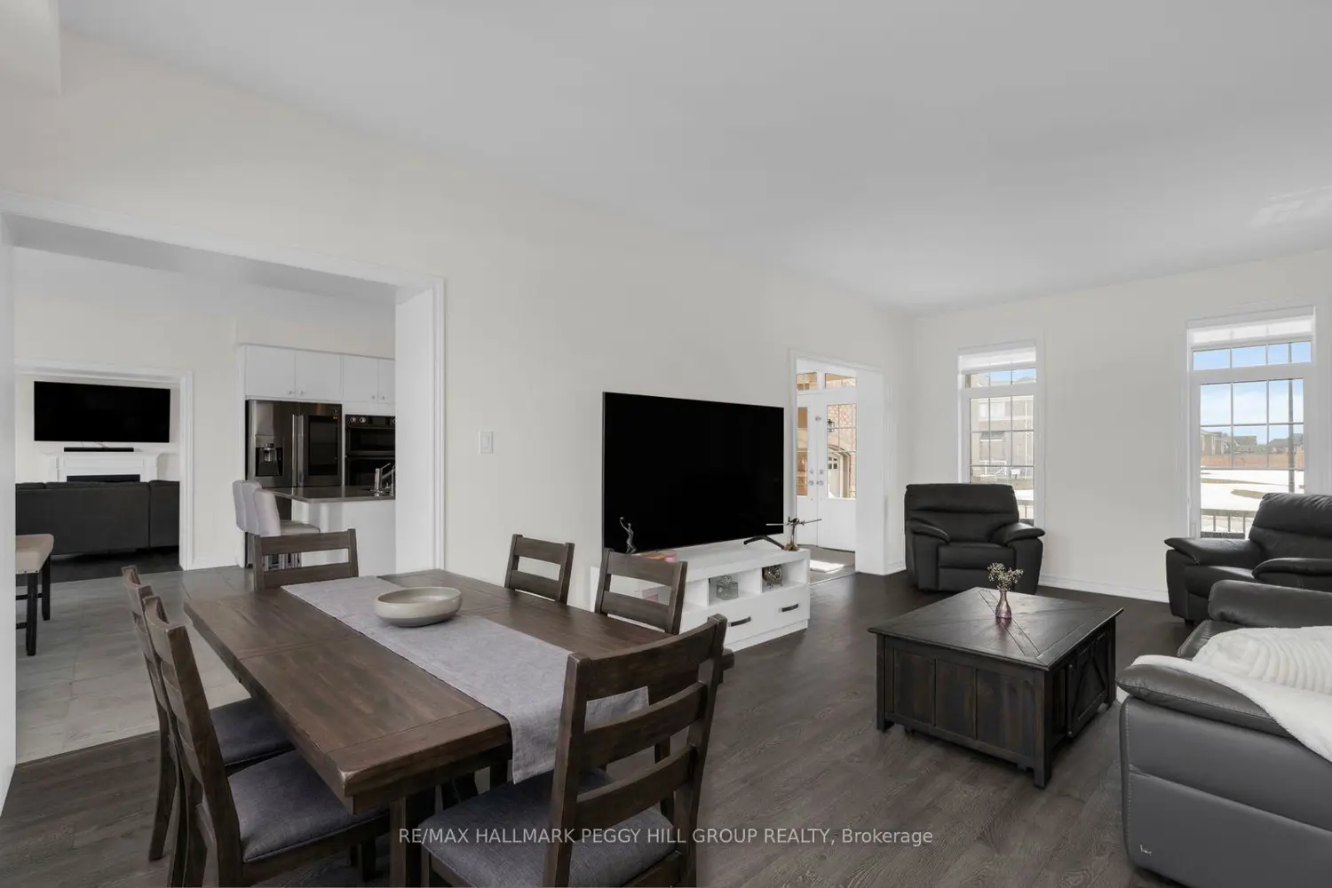 113 Rugman Crescent photo 3