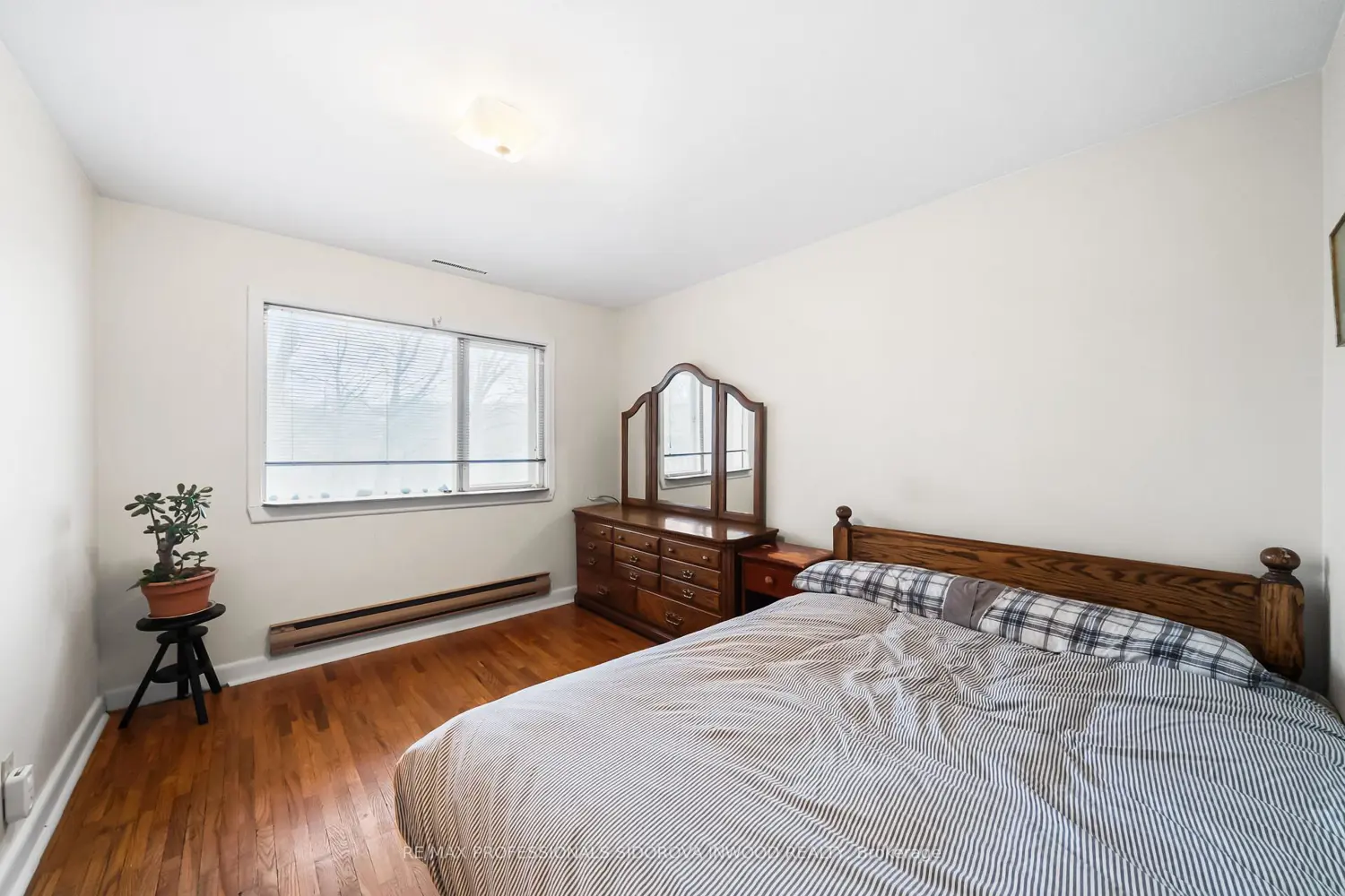Additional image 16 of 30 Rambert Crescent