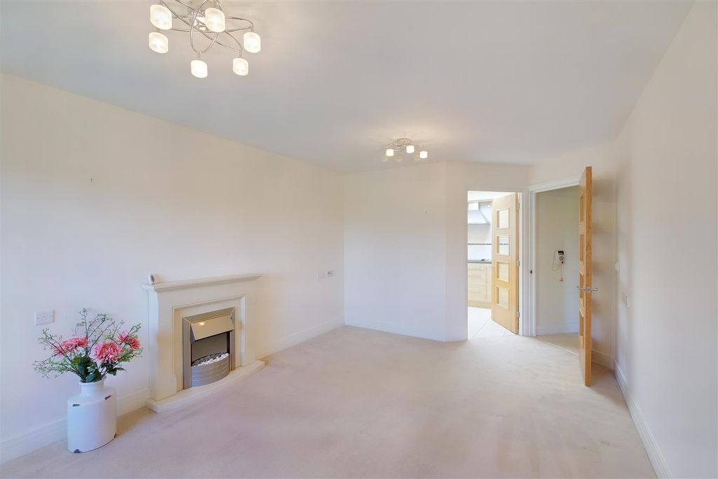 Additional image 4 of 1 bed flat for saleHorton Mill Court, Hanbury Road, Droitwich WR9