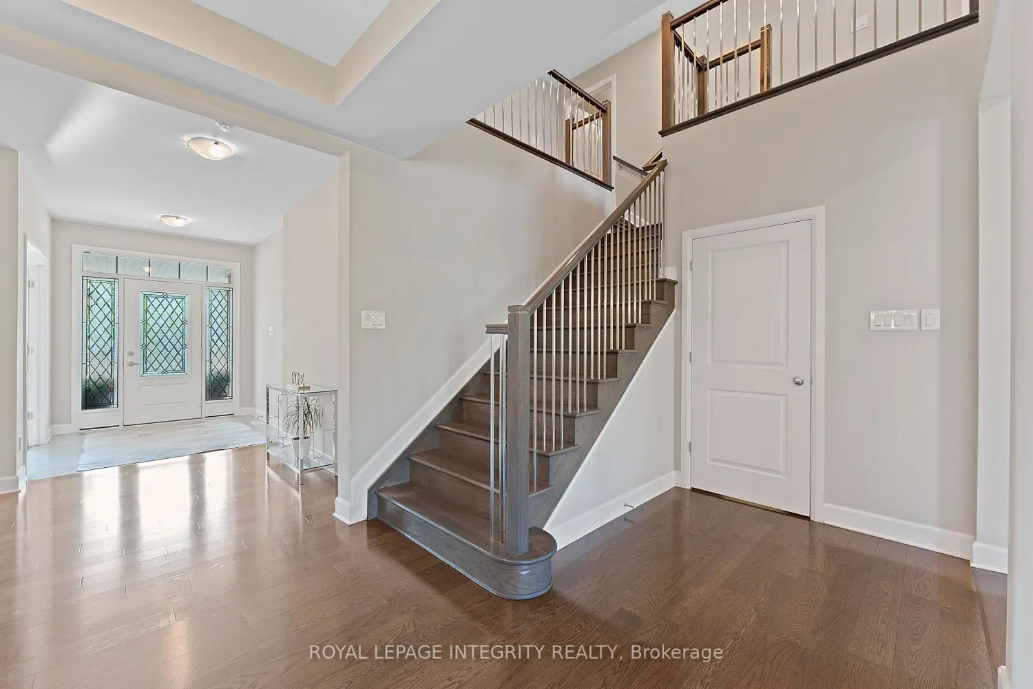 49 Hawks Landing Crescent photo 3