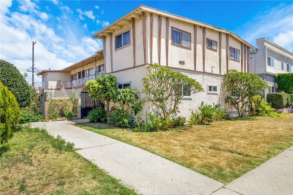 1625 Lomita Blvd, Harbor City, CA 90710 photo 3