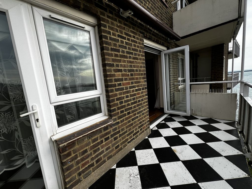 Additional image 5 of 3 bed flat for saleThe Gateway, Dover CT16