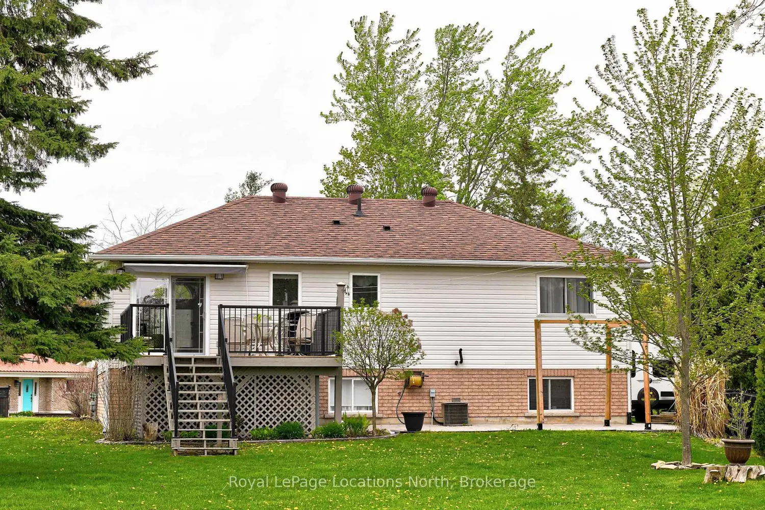 285 Christopher Street photo 2