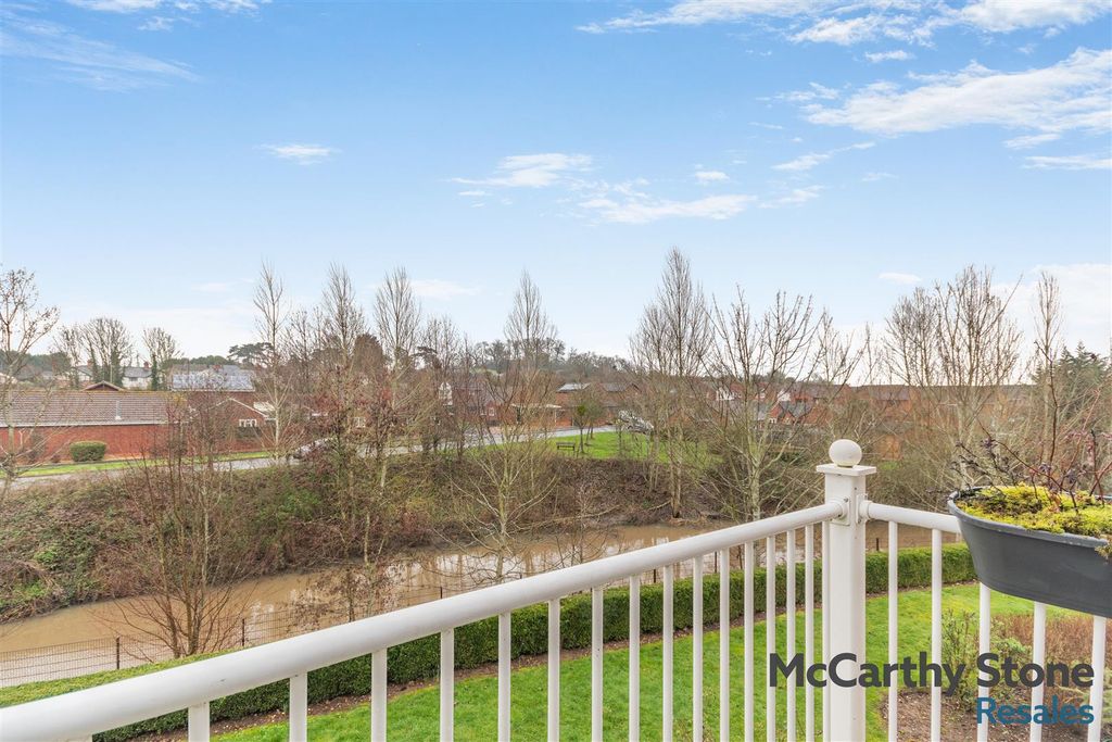 1 bed flat for saleHorton Mill Court, Hanbury Road, Droitwich WR9