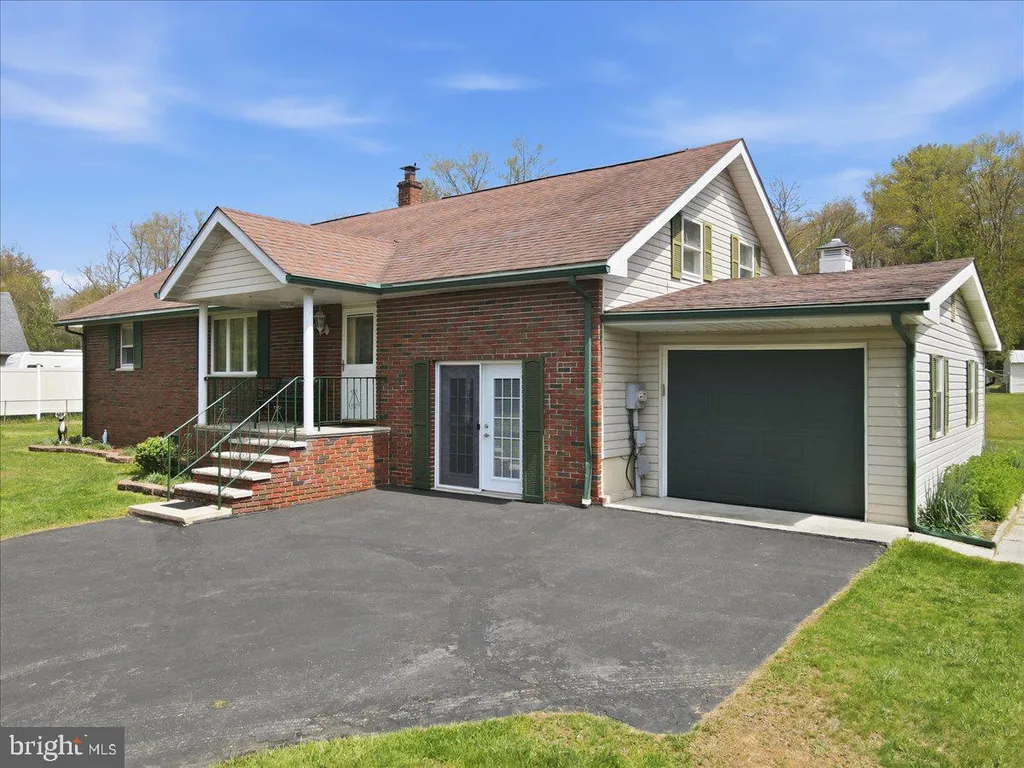 Additional image 2 of 1045 Forest Street, Lehighton, PA 18235