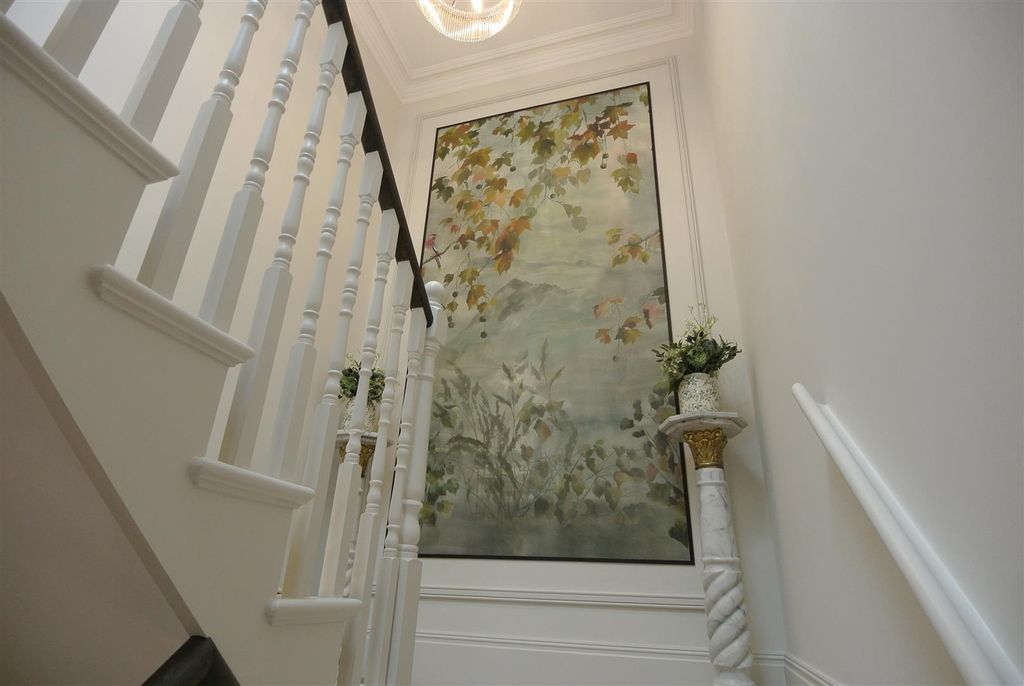 Additional image 25 of 4 bed property for saleNorthcroft Road, Englefield Green, Egham TW20