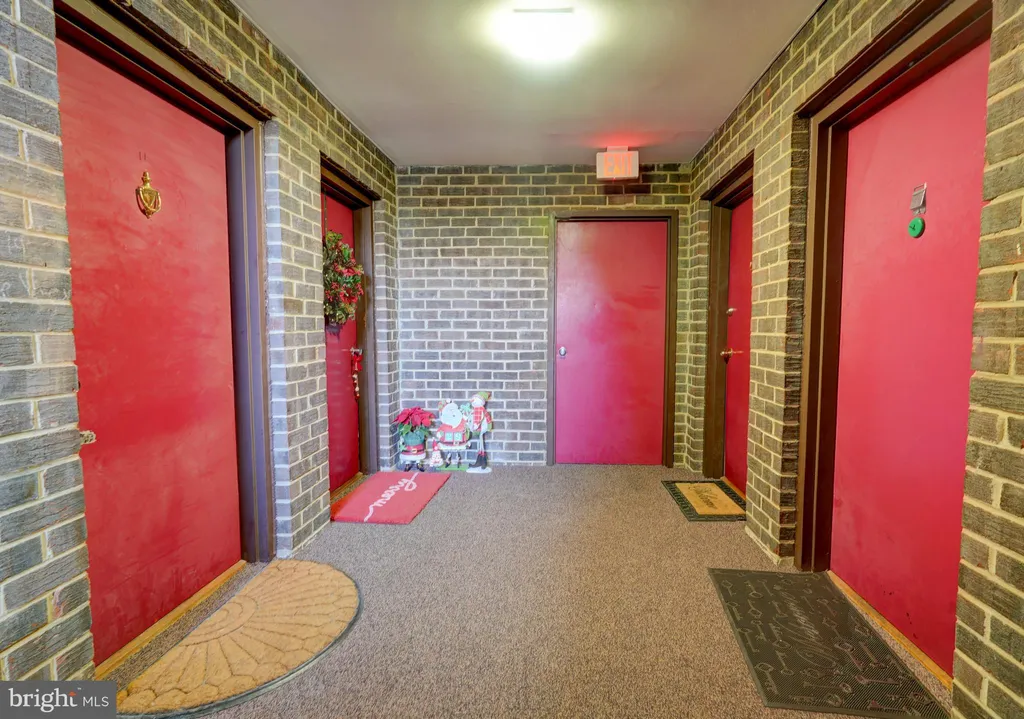 415 Christopher Avenue Unit 11, Gaithersburg, MD 20879