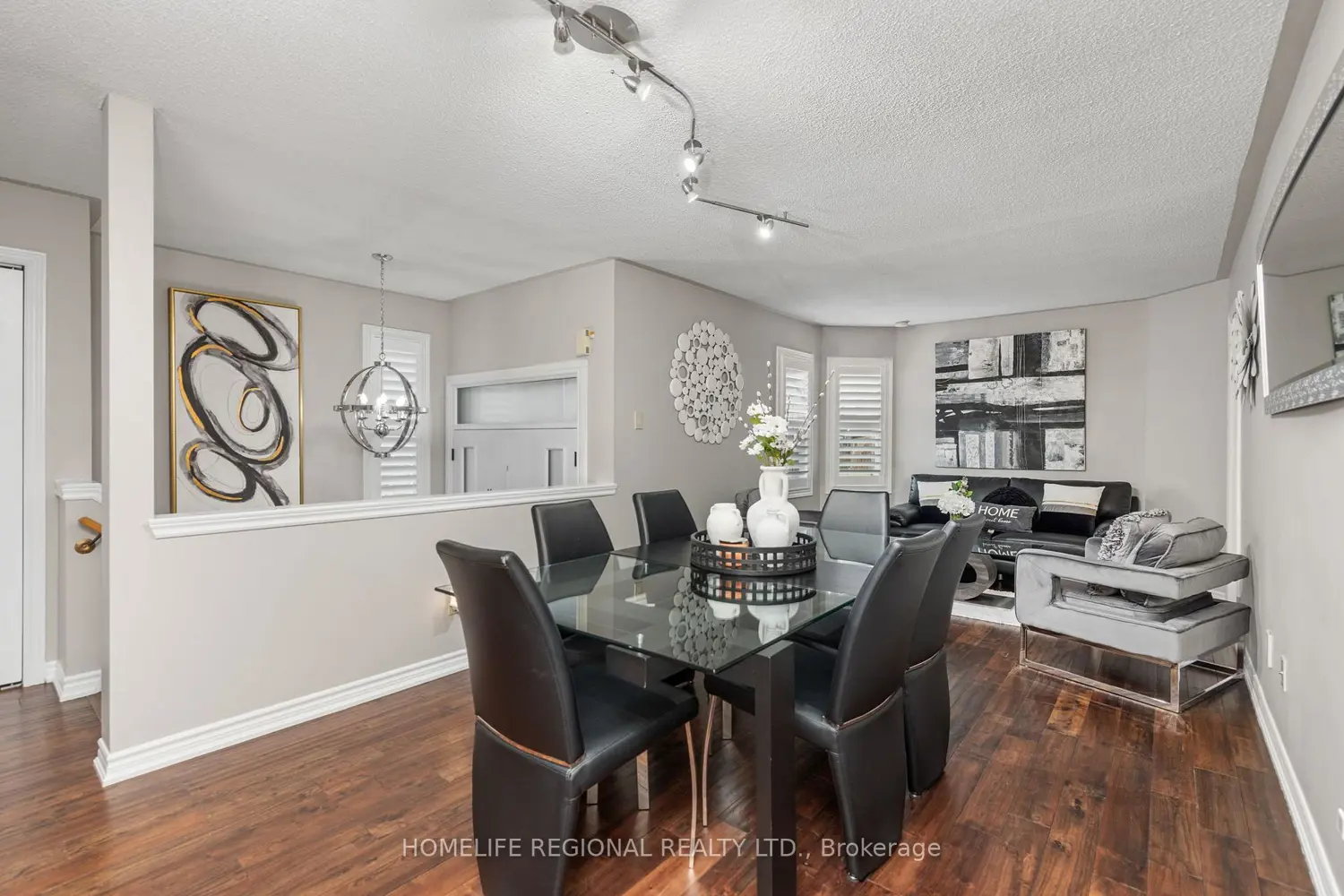 20 Ruddell Crescent photo 3
