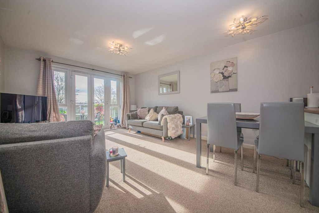 Additional image 4 of 2 bed flat for saleDakota Way, Eastleigh SO50